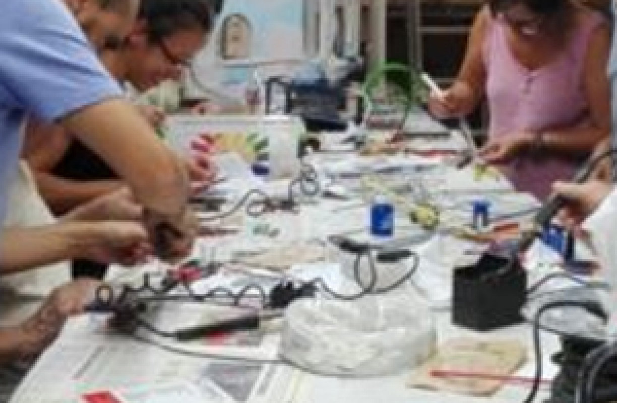 Curs d’electricitat pels nostres Pessebristes