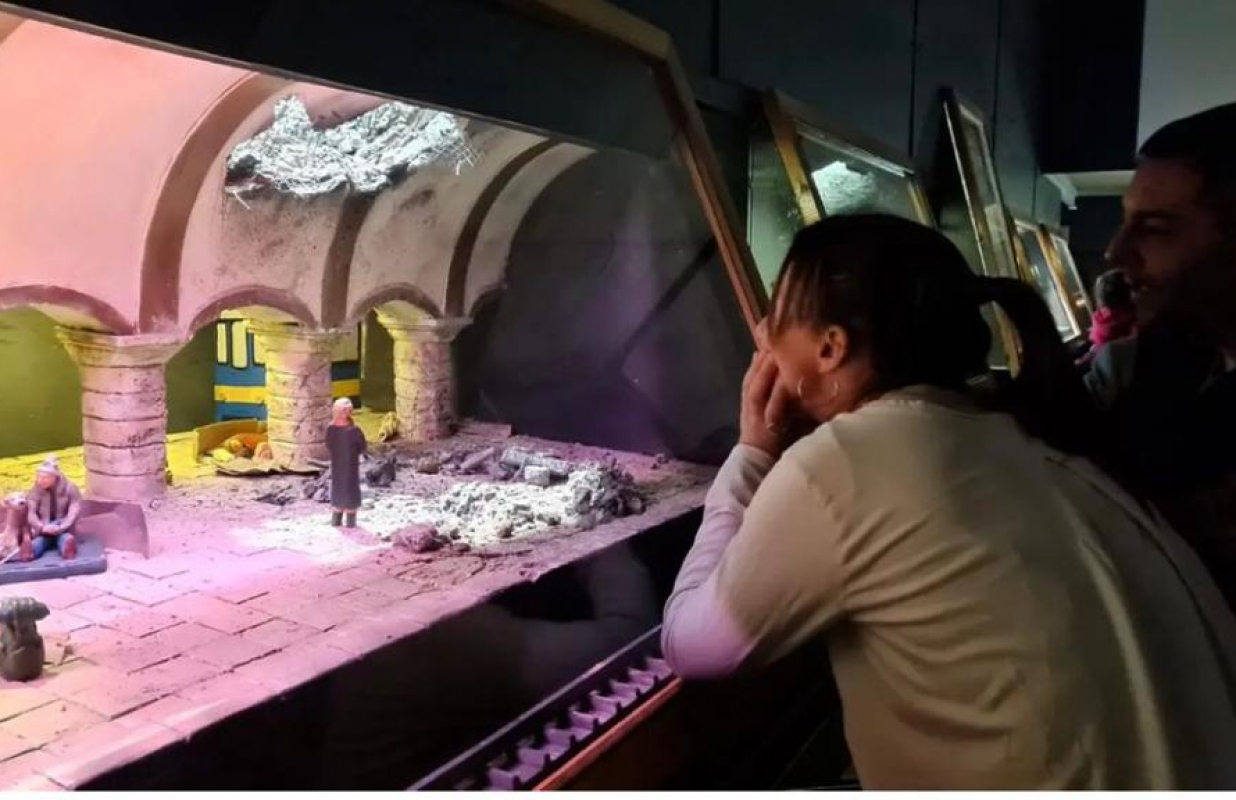 Gran Inauguració de la 45 ena Exposició de Pessebres amb la presencia de l´Il·lustríssima Sra.  alcaldessa Marta Farrés i el seu equip de govern.