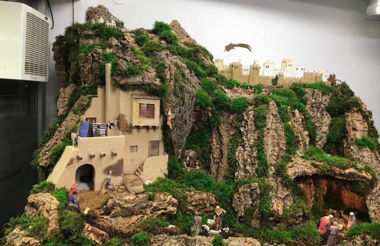 Com un any més s´ha construit el pessebre de la Tintoreria Els Campos de Sabadell.