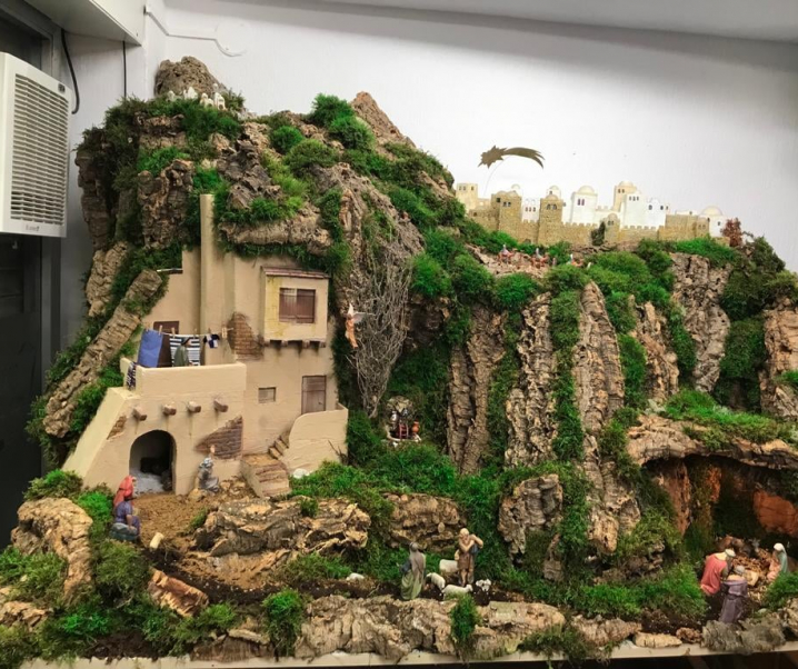 Com un any més s´ha construit el pessebre de la Tintoreria Els Campos de Sabadell.